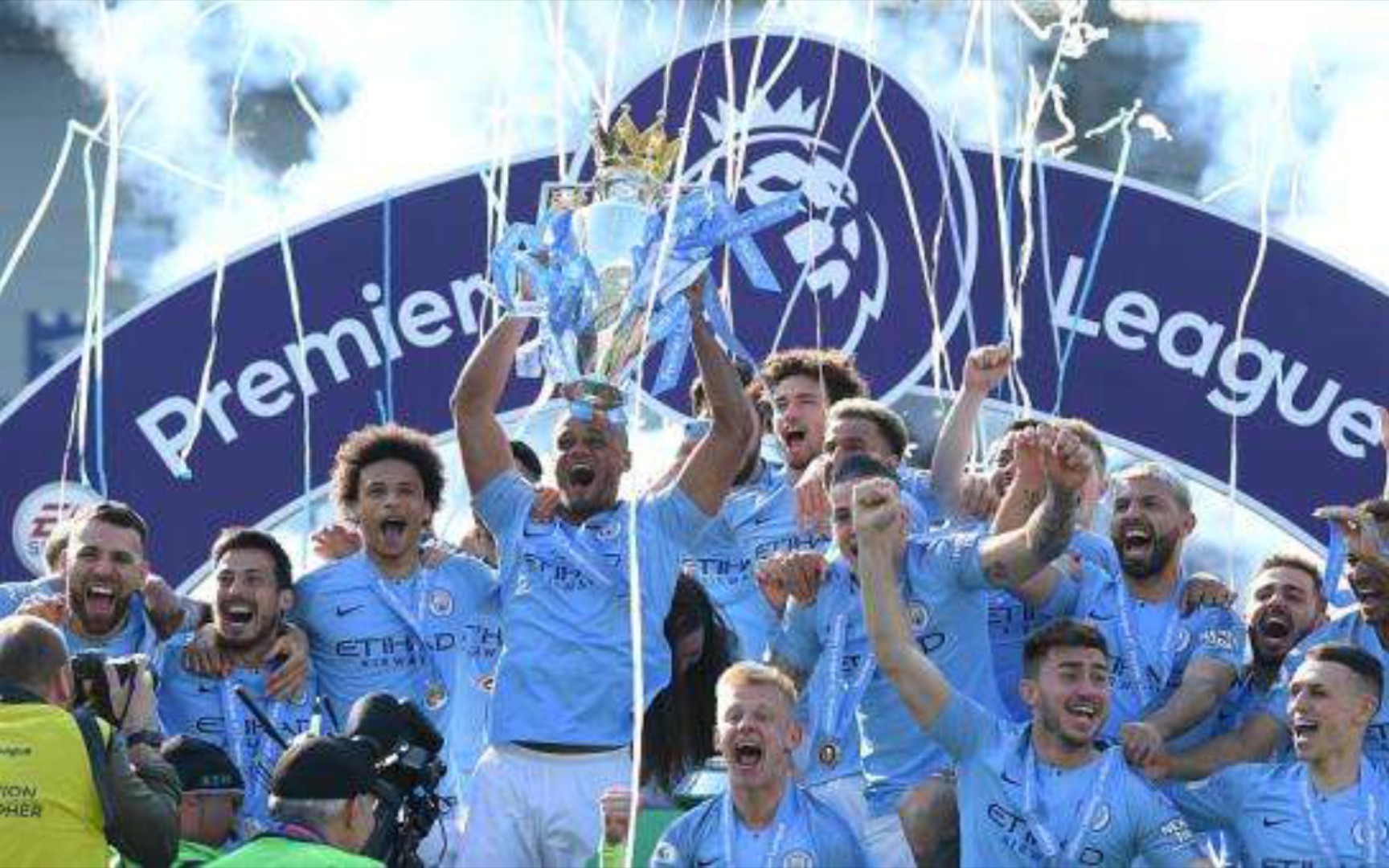 者通过评论 者通过评论